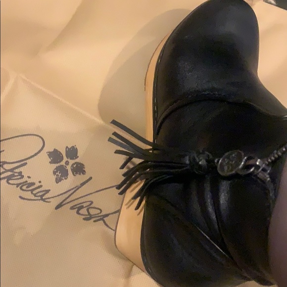 NWB  Patricia Nash Rafael Leather Ankle boots Black Size US 10 new in box - Picture 3 of 7